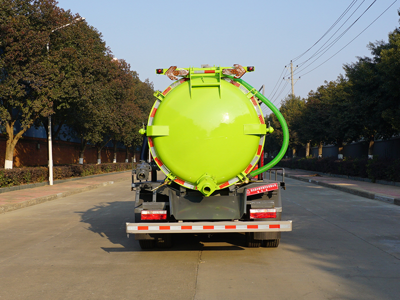 中潔牌XZL5128GXW6型吸污車